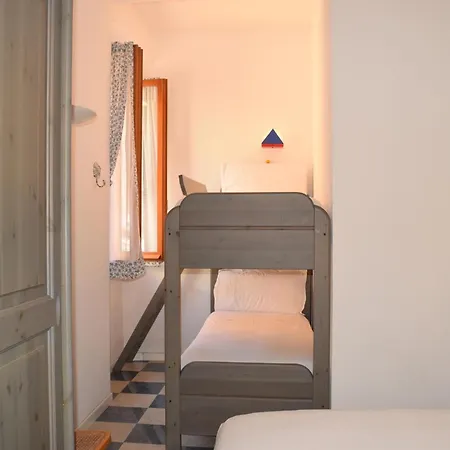Sea Breeze Apartment